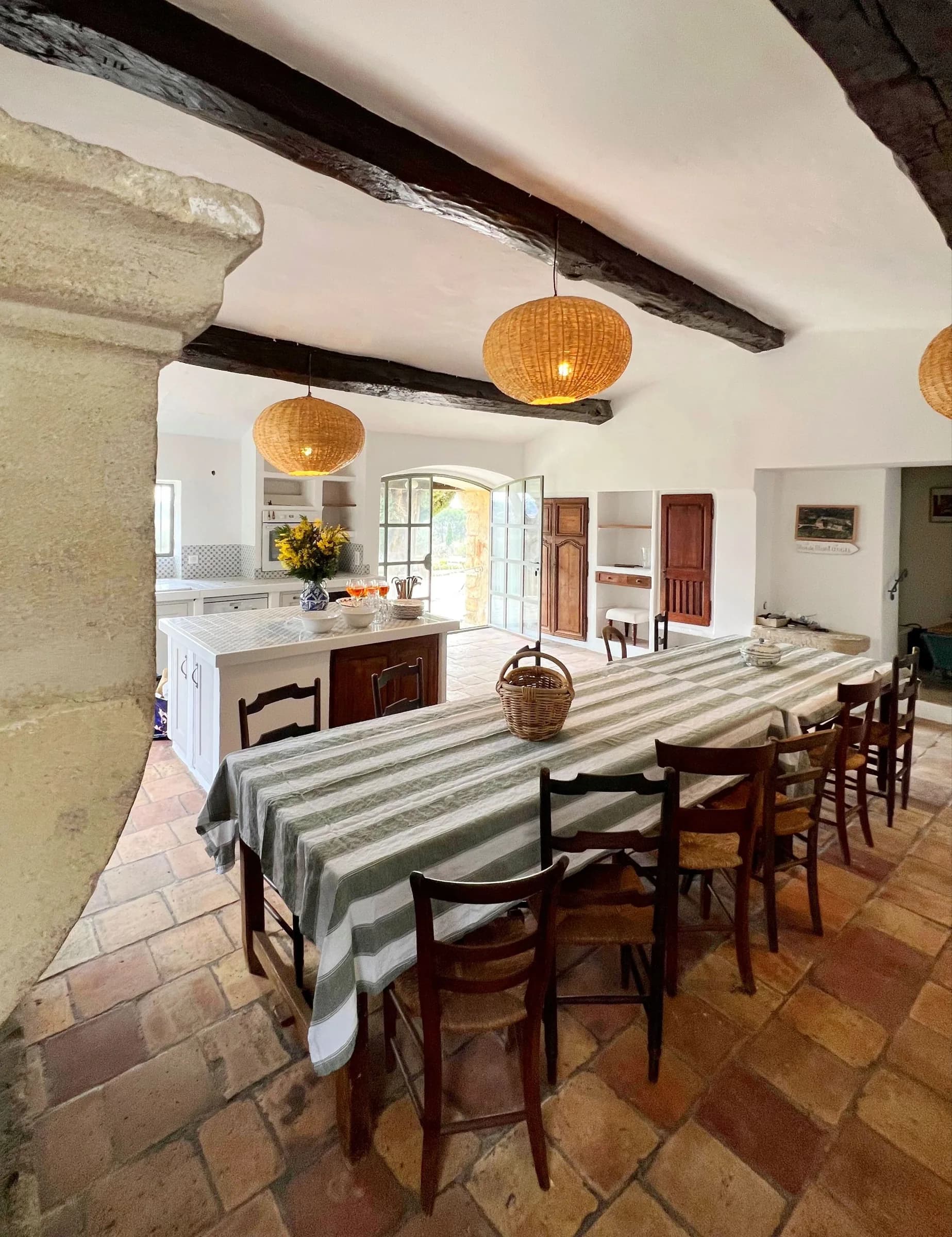Finca entre olivos al pie del Montgó — Comedor