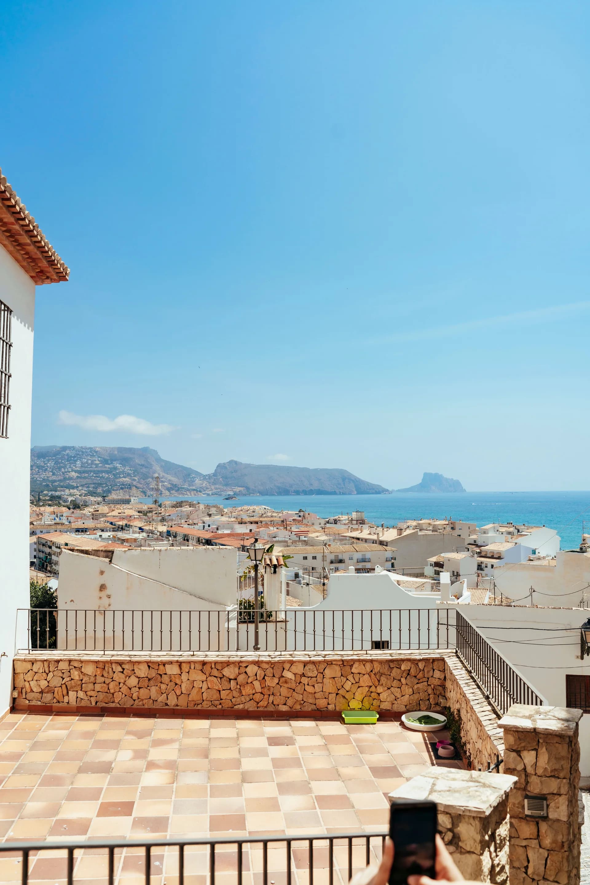 Villa abierta al horizonte en Altea Hills — Terraza